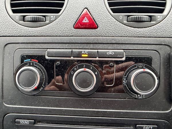 2017 VOLKSWAGEN CADDY 2.0 - DAY VAN & BED 370447006