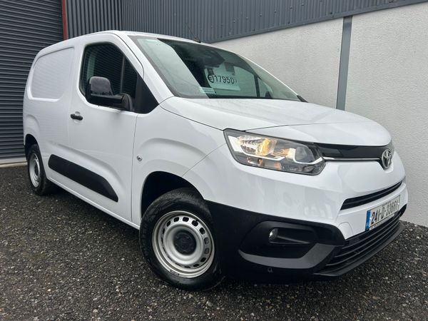 2024 Toyota Pro Ace City - 5000kms!! 370440201