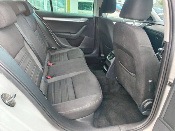 Skoda Octavia Ambition 1.6tdi 90hp 370453281