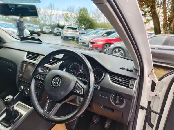 Skoda Octavia Ambition 1.6tdi 90hp 370453283