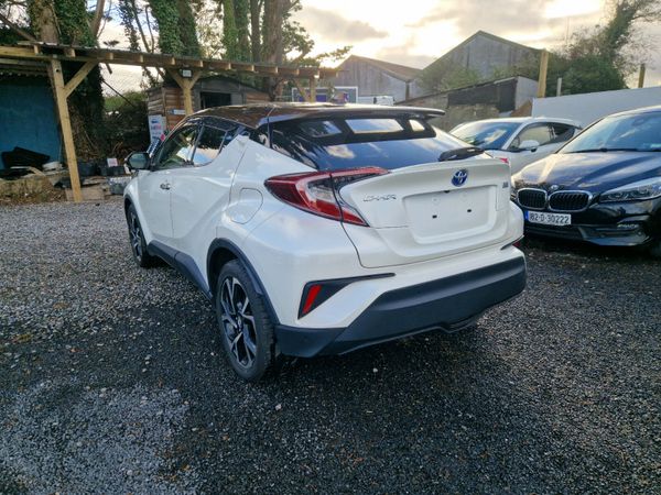 2019 Toyota C-HR| 1.8 petrol hybrid 370453299