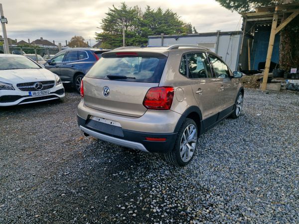 2016 volkswagen Polo Cross | 1.2 TSI Auto 370453836