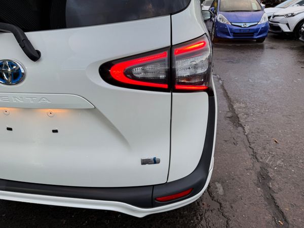 2017 Toyota Sienta hybrid 7 seater Automatic 370478807