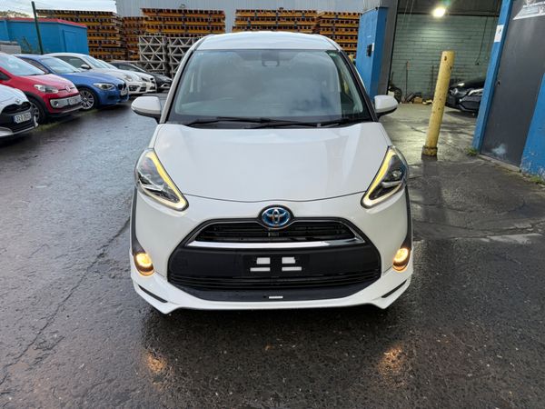 2017 Toyota Sienta hybrid 7 seater Automatic 370478802