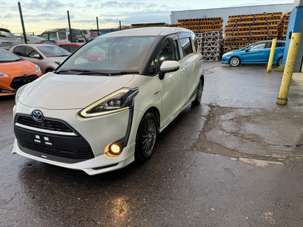 2017 Toyota Sienta hybrid 7 seater Automatic 370478816