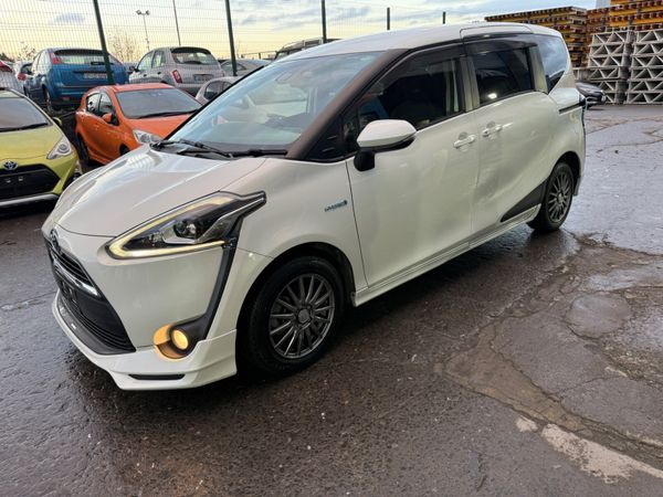 2017 Toyota Sienta hybrid 7 seater Automatic 370478810
