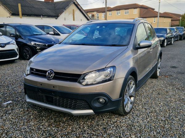2016 volkswagen Polo Cross | 1.2 TSI Auto 370479885