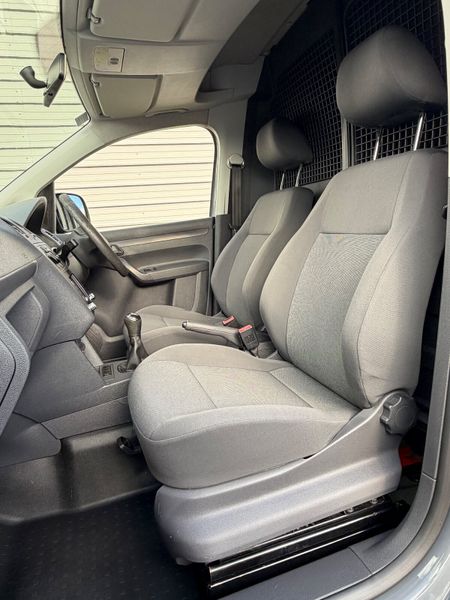 Volkswagen Caddy TDI LowKMs 370471604