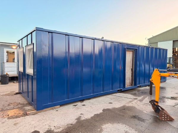 32 X 10 FULL INDUSTRIAL KITCHEN SPEC CANTEEN 370495179