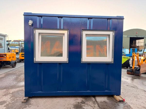32 X 10 FULL INDUSTRIAL KITCHEN SPEC CANTEEN 370495181