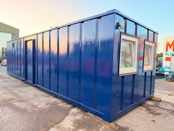 32 X 10 FULL INDUSTRIAL KITCHEN SPEC CANTEEN 370495182