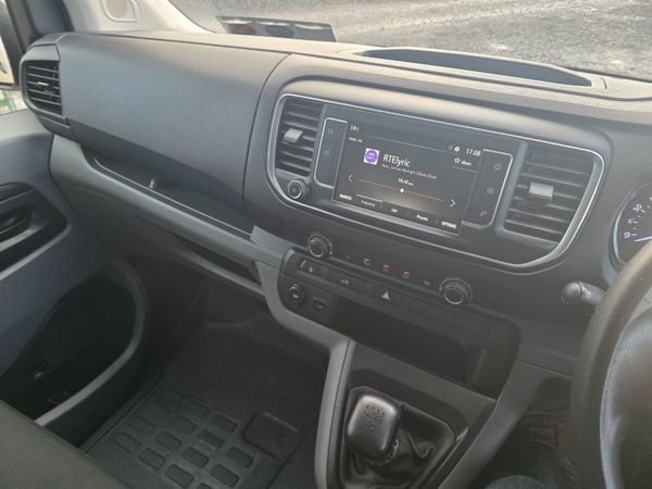 Opel Vivaro 2022 370496914