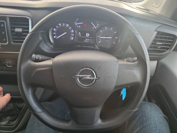 Opel Vivaro 2022 370496915