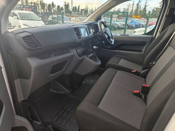 Opel Vivaro 2022 370496910