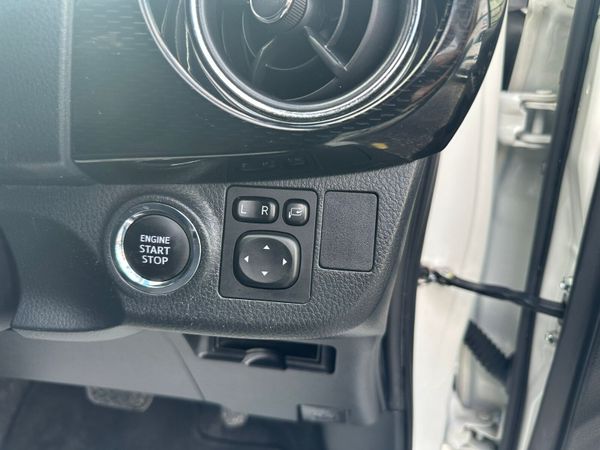 Toyota Yaris (Vitz) 2020  Push start immobiliser 370497764