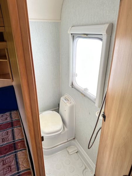 ✨BARGAIN STERLING EUROPA 4 BERTH FIXED BED✨ 370504243