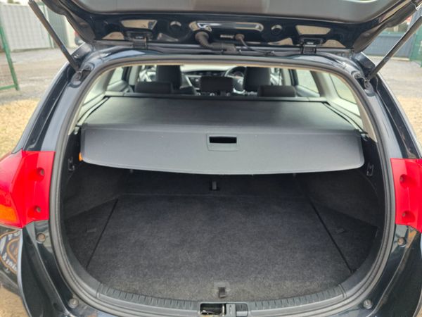 Toyota Auris  Estate 2014 370506083