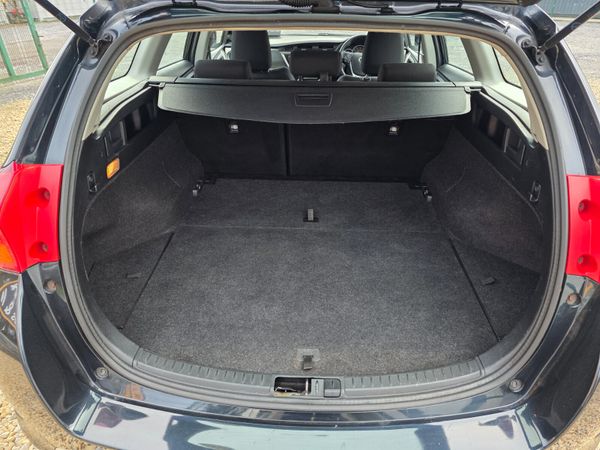 Toyota Auris  Estate 2014 370506093