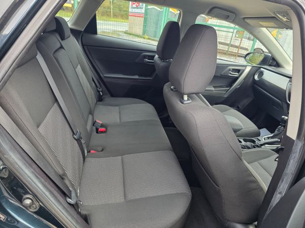 Toyota Auris  Estate 2014 370506105