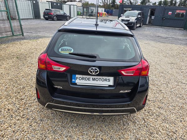 Toyota Auris  Estate 2014 370506101