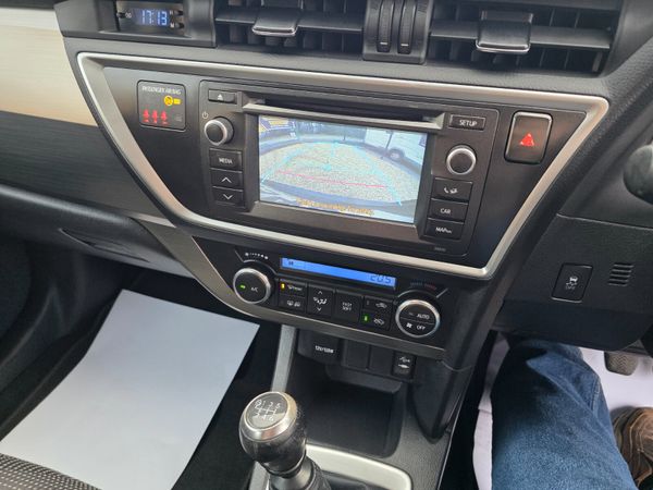 Toyota Auris  Estate 2014 370506142