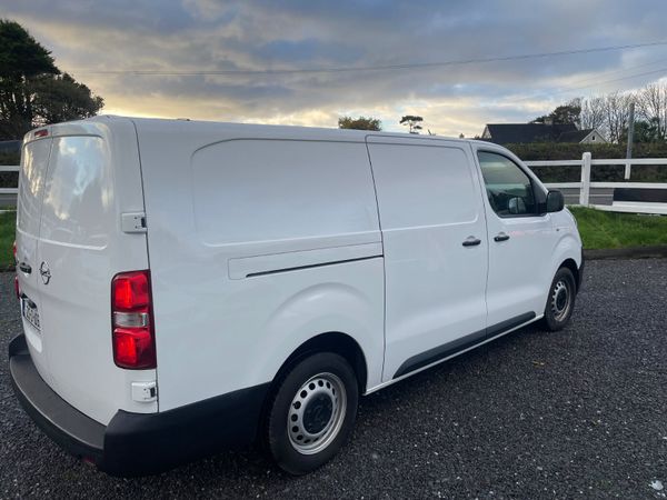 Opel Vivaro 2021 370508805