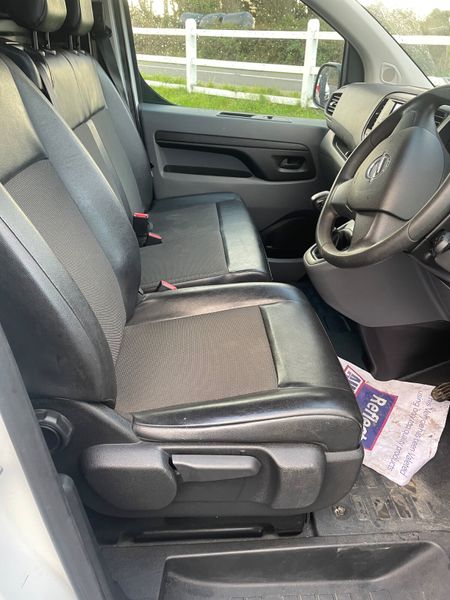 Opel Vivaro 2021 370508809