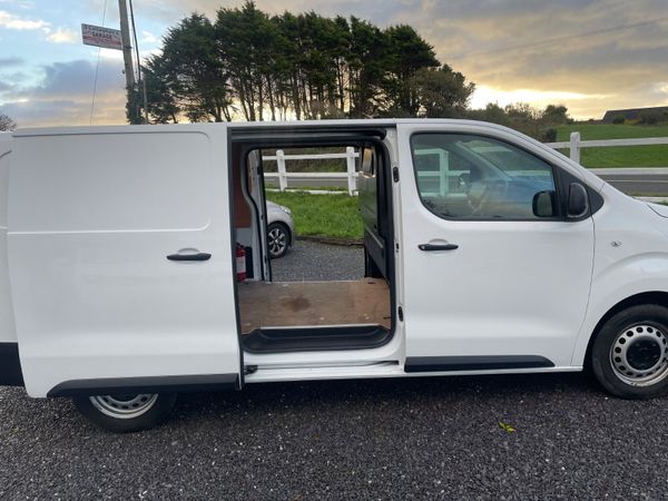 Opel Vivaro 2021 370508823