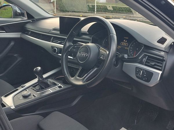 Audi A4 *New Model* *New NCT* 2015 370500030