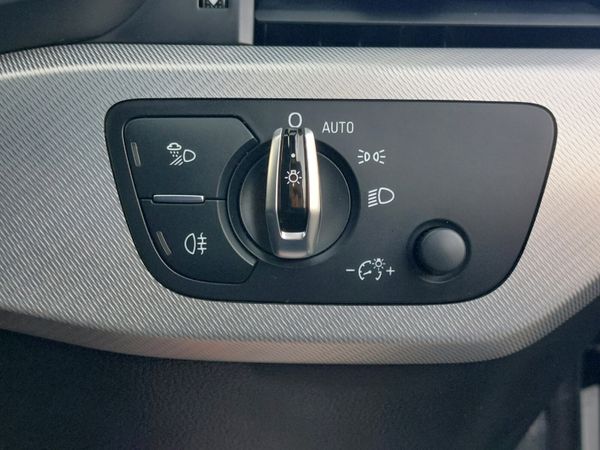 Audi A4 *New Model* *New NCT* 2015 370500051