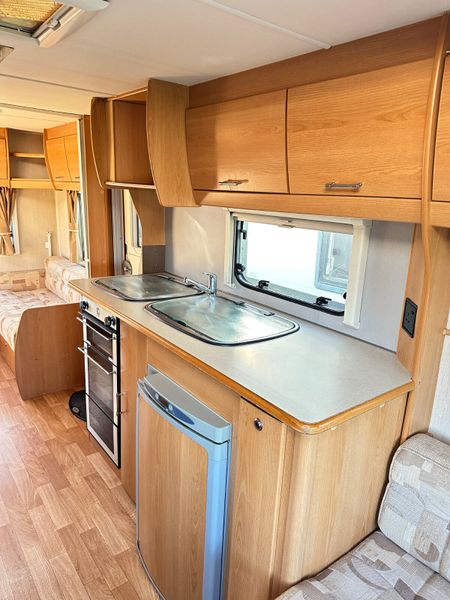 ✨STUNNING COMPASS CORONA 5 BERTH✨ 370503999