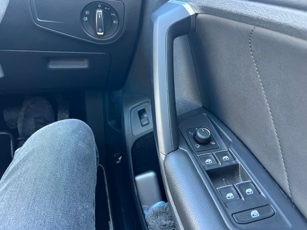 201 Volkswagen Tiguan R-line Leather Seats 370524014