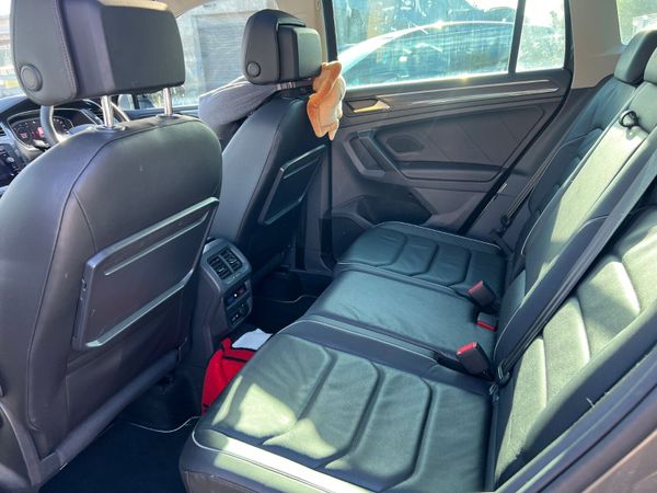 201 Volkswagen Tiguan R-line Leather Seats 370524015