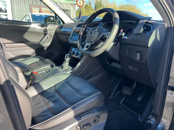 201 Volkswagen Tiguan R-line Leather Seats 370524010