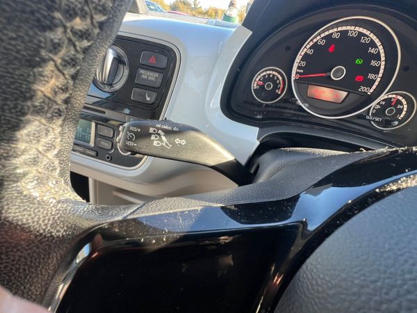 2013 Volkswagen up! 370524234