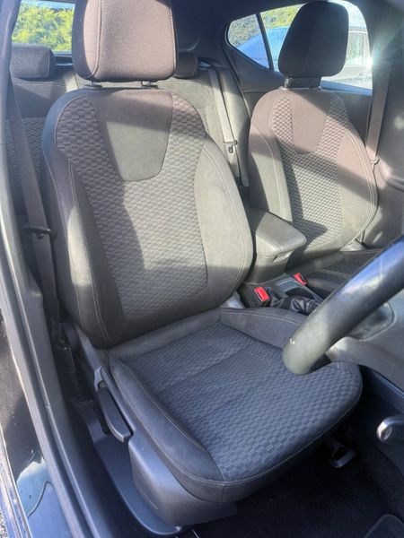 2017 Opel Astra SRI 1.4 Petrol 370525593