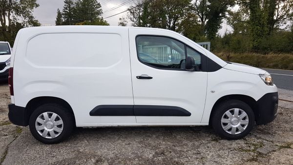 Citroen Berlingo 202D AS NEW VAT INVOICE 370522166
