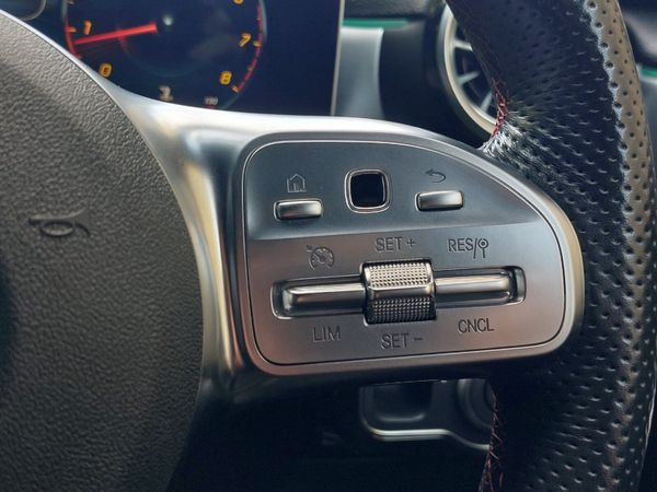 Mercedes A180 AMG **LOW KMS** 2019 370549573