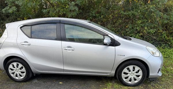 Toyota Aqua 2014/Automatic/Push Strat 370551619