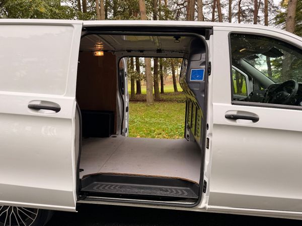 Mercedes-Benz Vito 2021 370574537