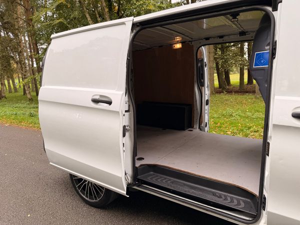 Mercedes-Benz Vito 2021 370574538