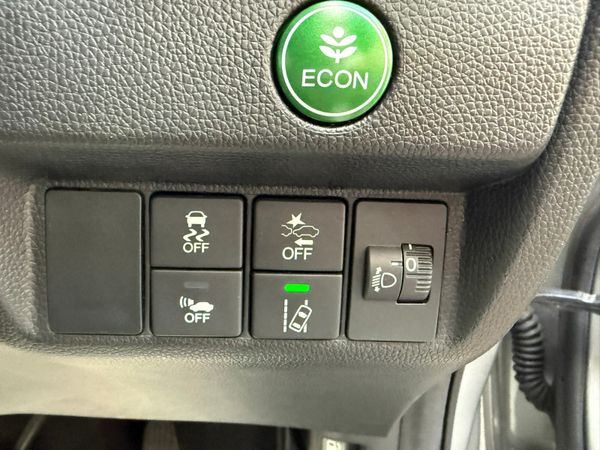 2017 Honda FIT  1.5 Hybrid automatic, 55k Miles 370587452