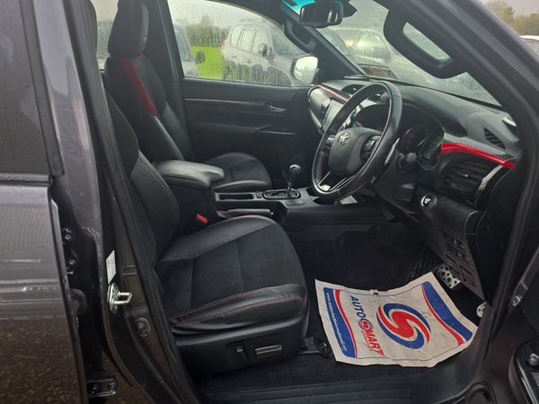 Toyota Hilux 2.8 D4D GR Sport 370609648