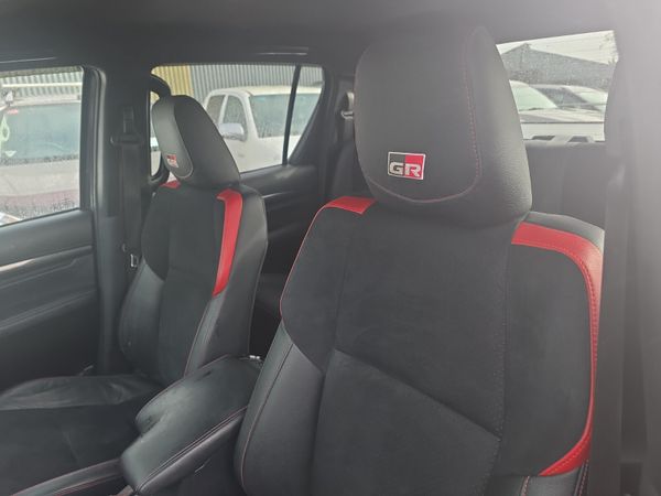 Toyota Hilux 2.8 D4D GR Sport 370609651