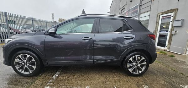 2018 Kia Stonic  (Manual) 370611475
