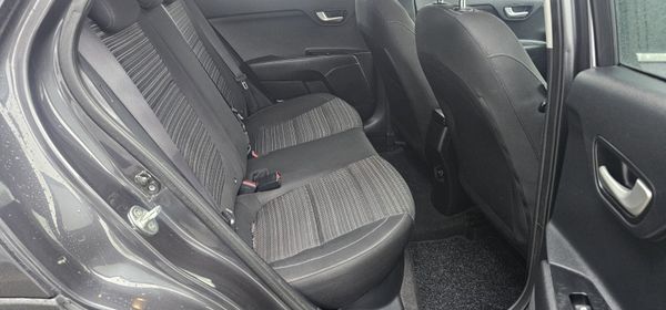 2018 Kia Stonic  (Manual) 370611492