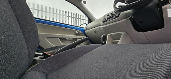 2014 Volkswagen Up (AUTOMATIC & VERY LOW MILAGE) 370611787