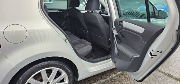 Volkswagen Golf 2012 (AUTOMATIC & LOW MILAGE) 370612552