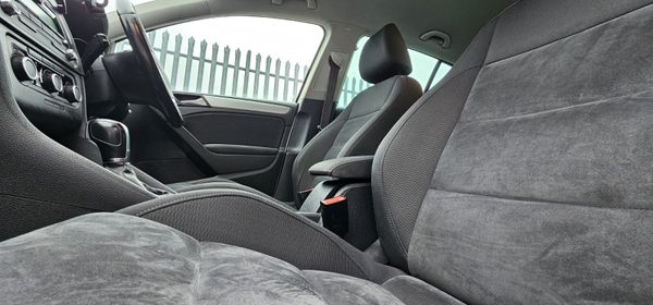 Volkswagen Golf 2012 (AUTOMATIC & LOW MILAGE) 370612570