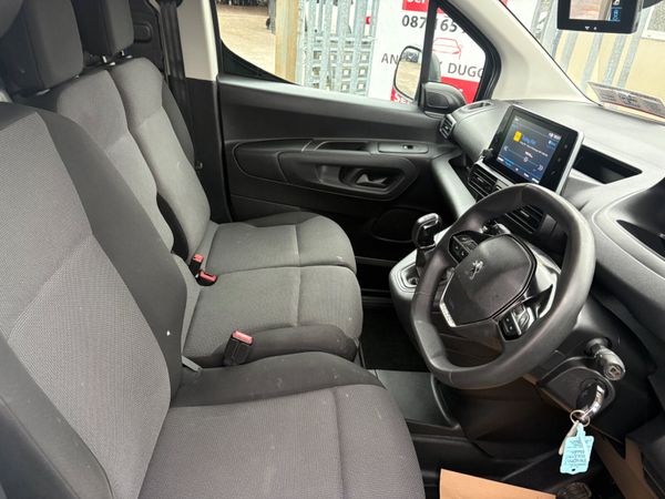 2020 Peugeot Partner 3 seater 370634875